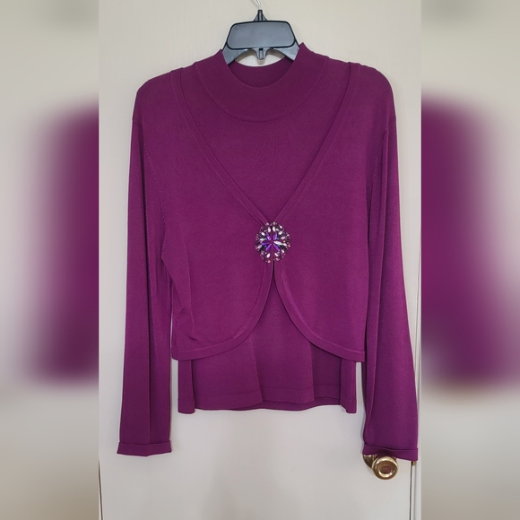 Prima Bella 2 Piece Chic Women's Purple Blouse with Brooch Clasp - Picture 1 of 13